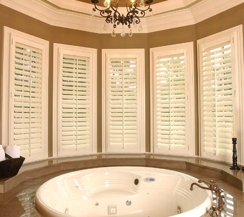 3 Reasons to Consider Adding Plantation Shutters to a Bathroom